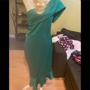 Assymetrical green dress